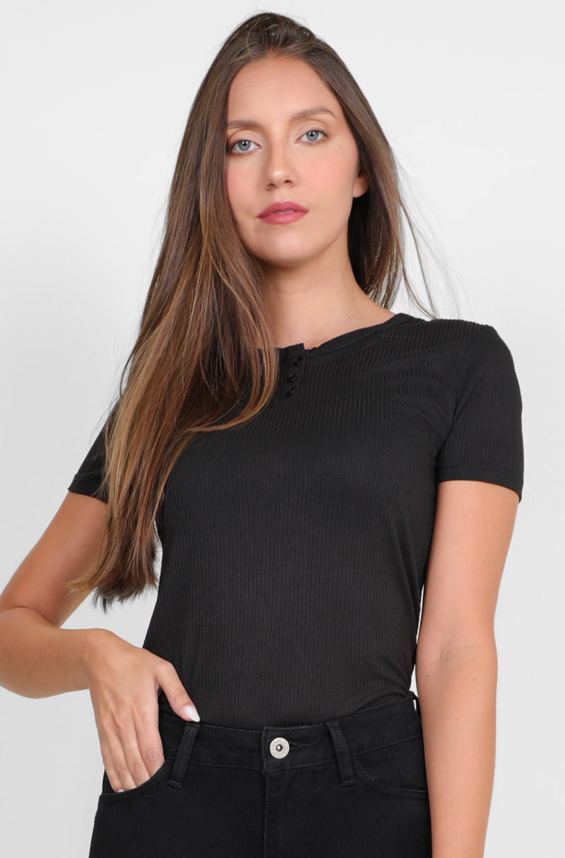 Top Henley Manga Corta